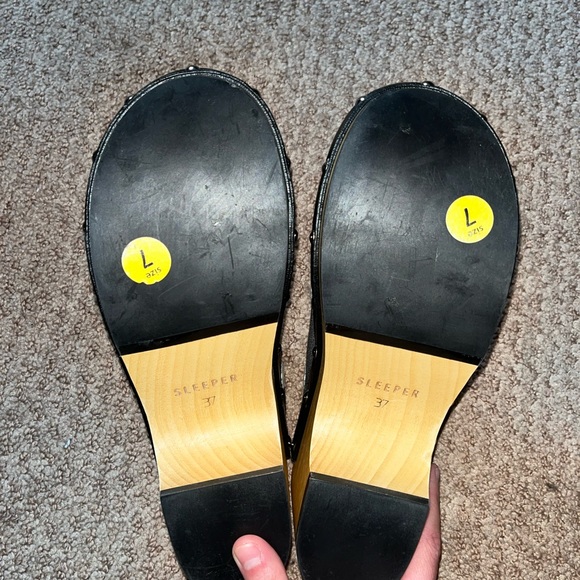 Sleeper Matilda Daisies Embroidered Clogs in Black Size 7 - Picture 11 of 12